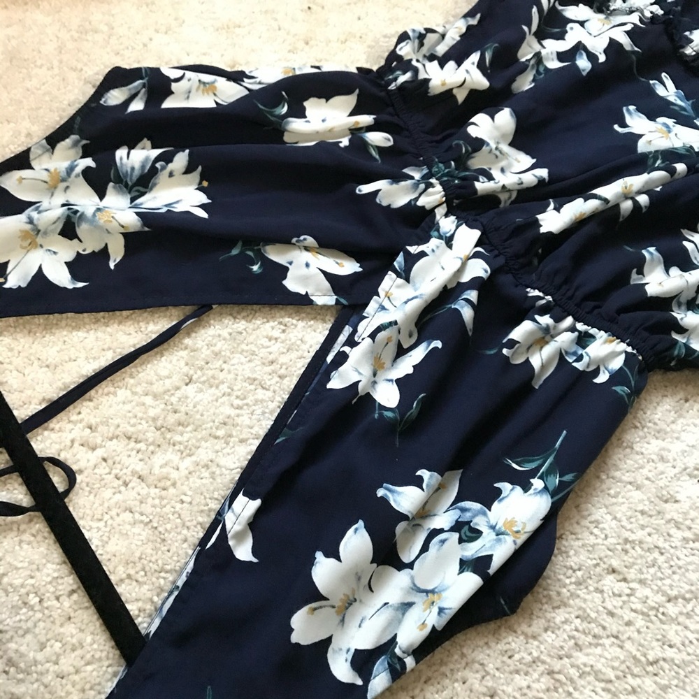 Floral Romper - Picture 3 of 5